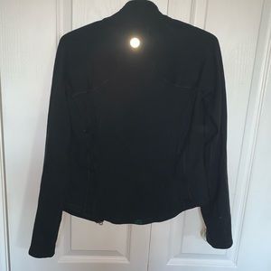 Black Lululemon sweater